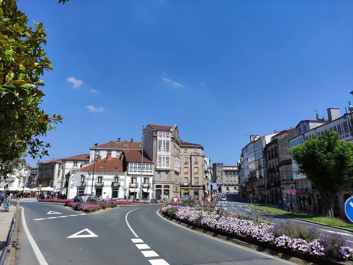 Viloria (Santiago de Compostela), inmobiliaria