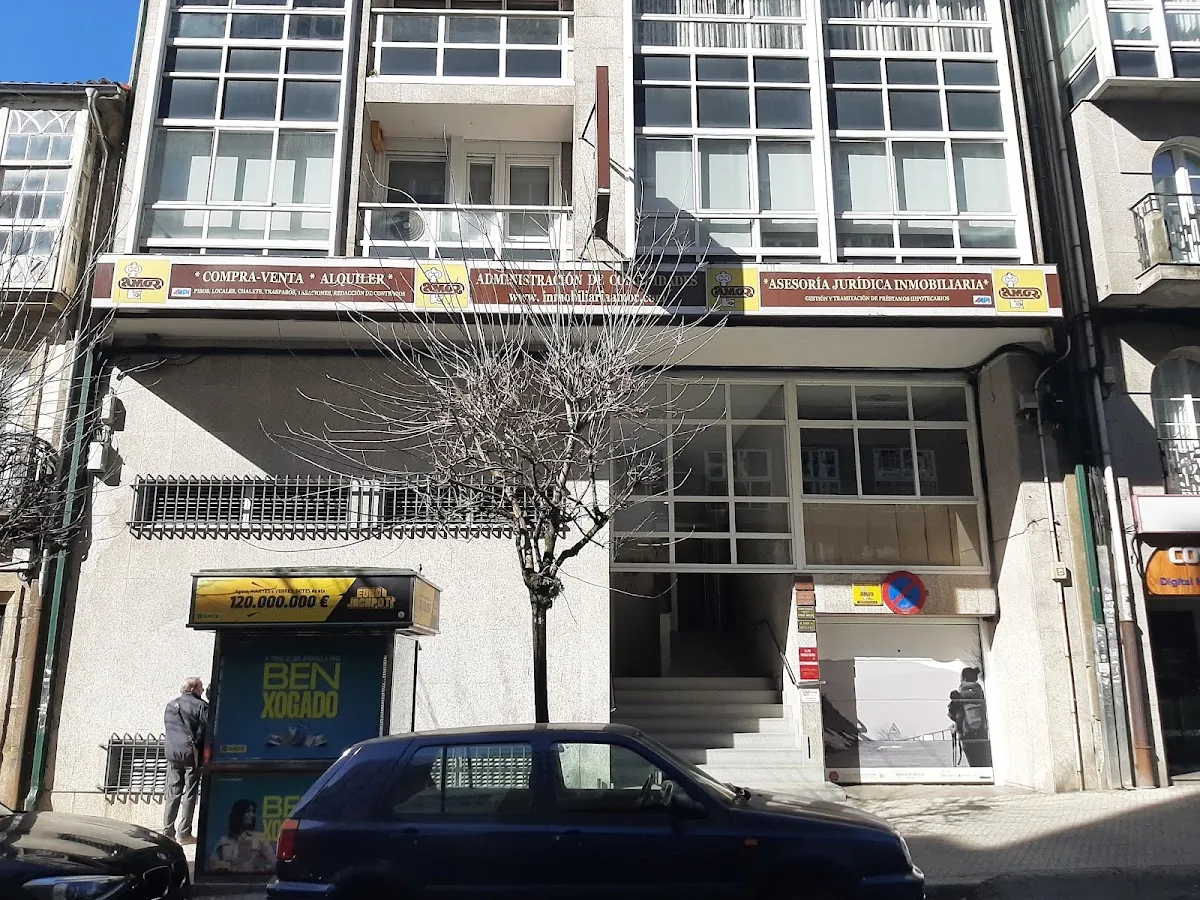 Inmobiliaria Cresal (Santiago de Compostela), inmobiliaria