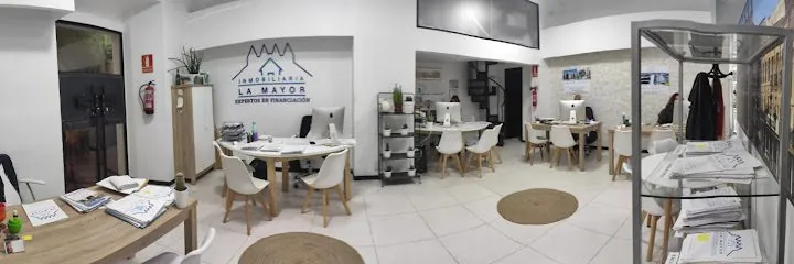 Inmobiliaria La Mayor, inmobiliaria