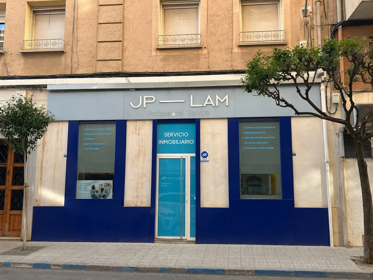 JP Lam, inmobiliaria