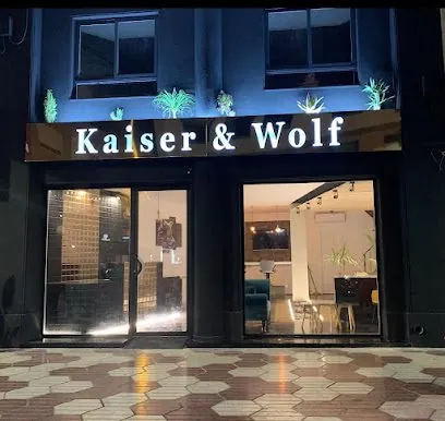 Kaiser & Wolf, inmobiliaria