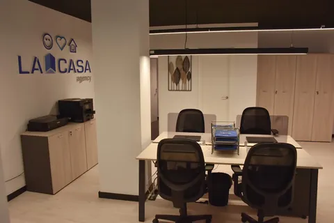 La Casa Agency | Punt Poble Sec Real Estate S.L. Inmobiliaria en Barcelona