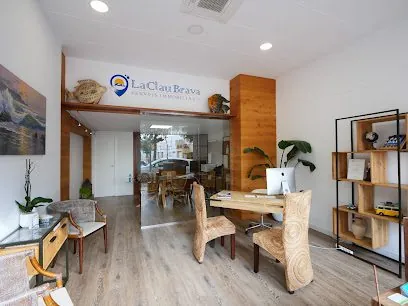 La Clau Brava, inmobiliaria